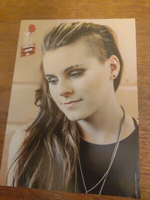 PVRIS Lynn Gunn / MOTIONLESS IN WHITE Chris 1 Page Clipping T205