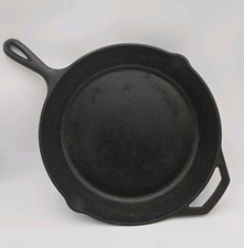 Lodge 12 Inch Cast Iron Skillet With Assist Handle. 10SK Made In USA Good