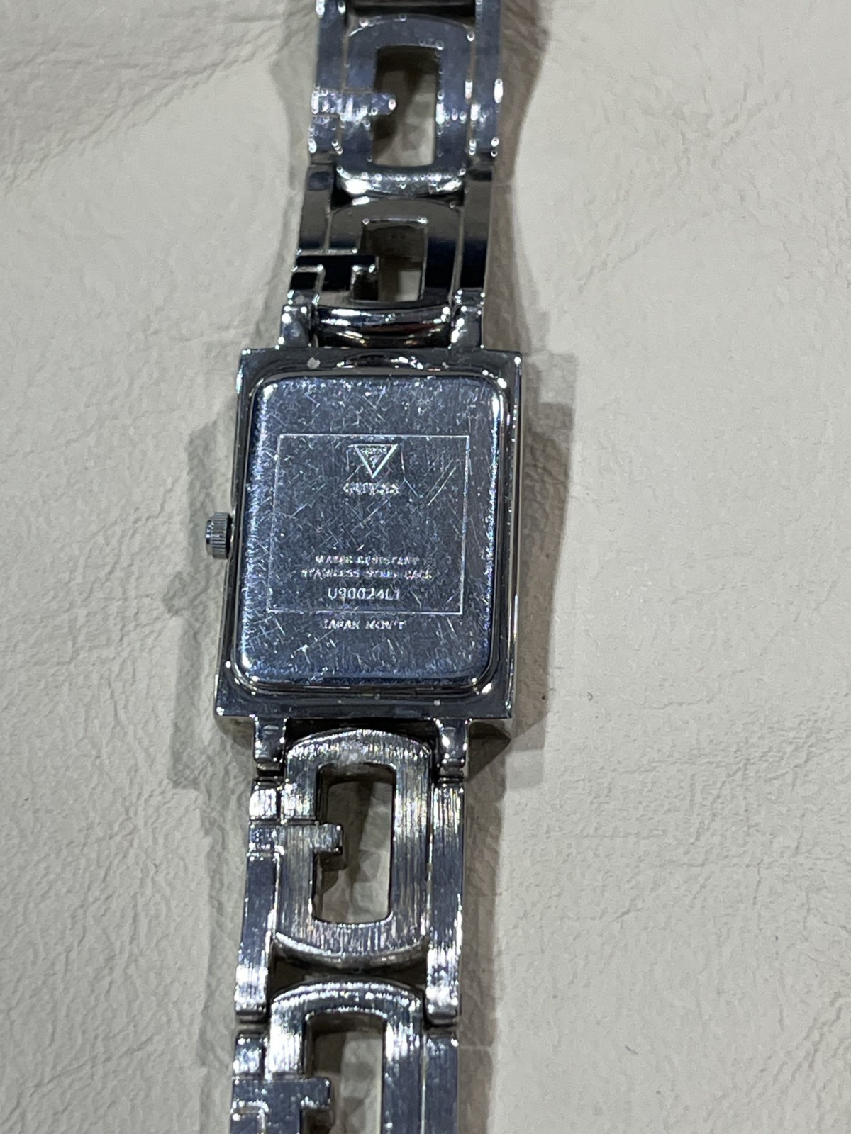 Ladies Rectangular GUESS Wristwatch U90024L1 - image 7