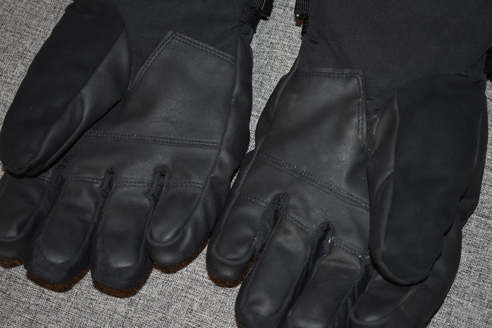 The North Face BLACK Gore-Tex Leather Grip Palm Ski Gloves - Women's Size Medium thumbnail 6