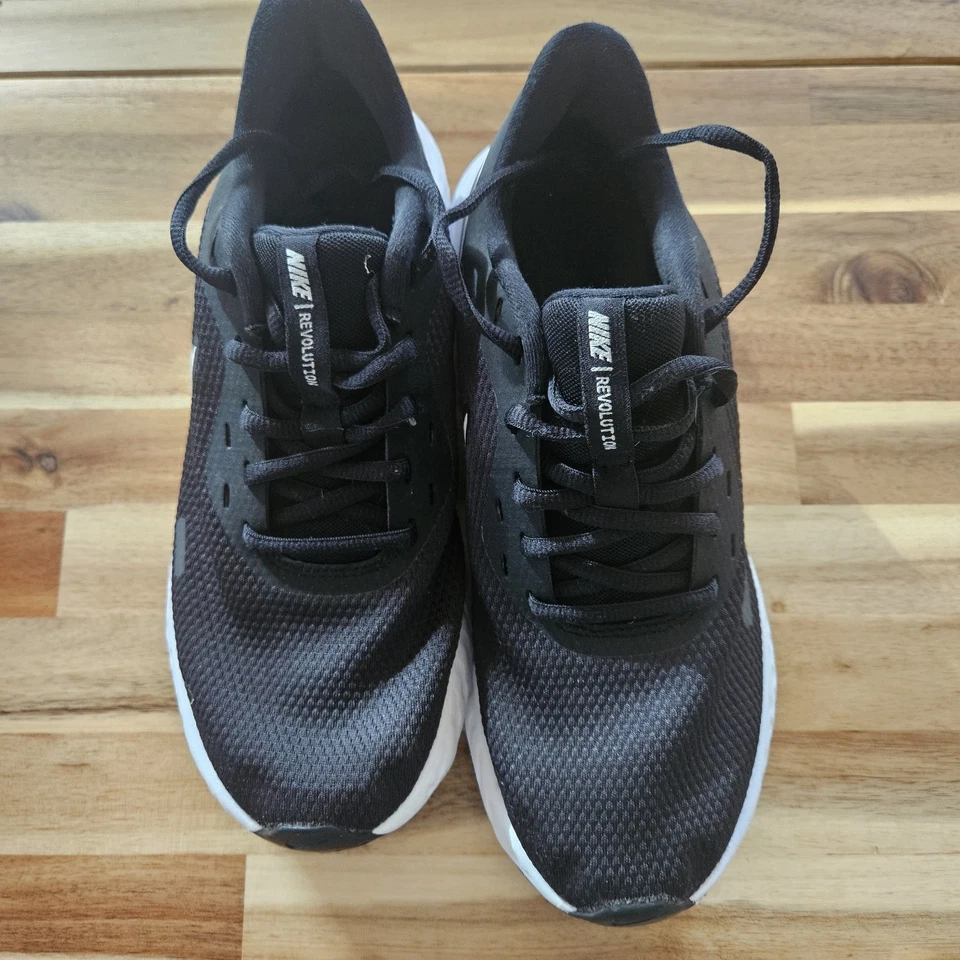 Size 7.5  Nike Revolution 5 Anthracite W - Image 2 of 4