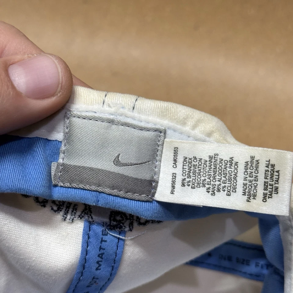 De Colección Legalmente Rubia 2 NIKE Película Promo Cast & Crew Sombrero RARO Azul Y2K 2003 Foto 3 de 4