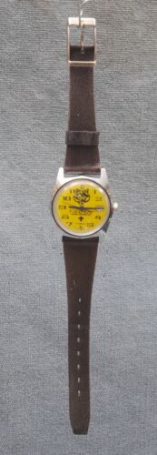 1970s TIMEX MANUAL WIND CUB SCOUTS YELLOW DIAL DATE WRISTWATCH - Picture 2 of 3