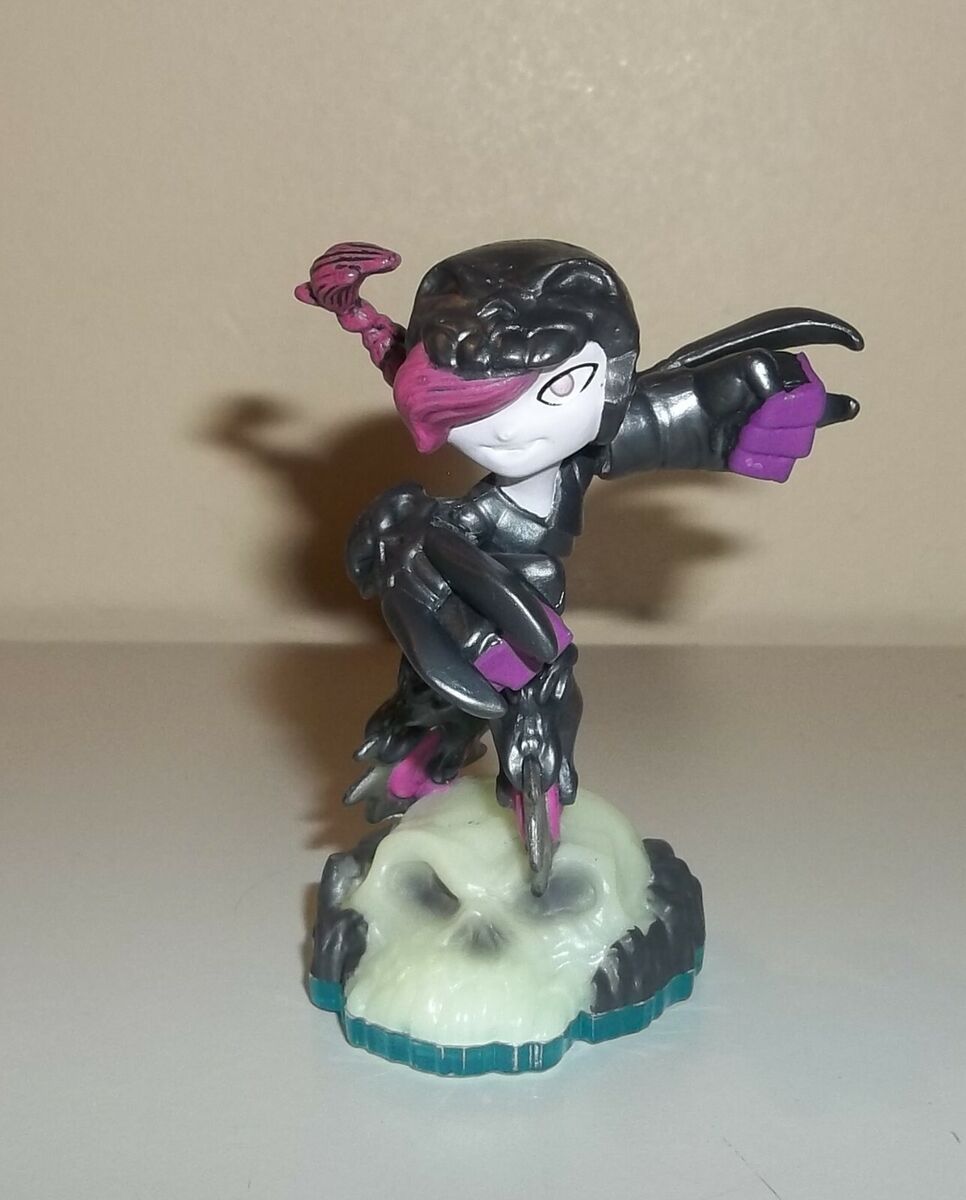 Skylanders Trap team Swap force character: Roller Brawl Undead