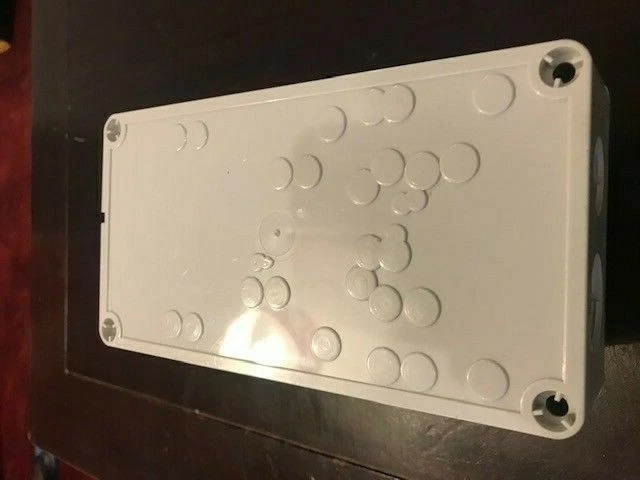 mennekes socket 32A 6H/ RCD PROTECTED SOCKET IP44, 3P+,WHITE&RED,NEW,50HZ-60HZ - Image 4 of 4