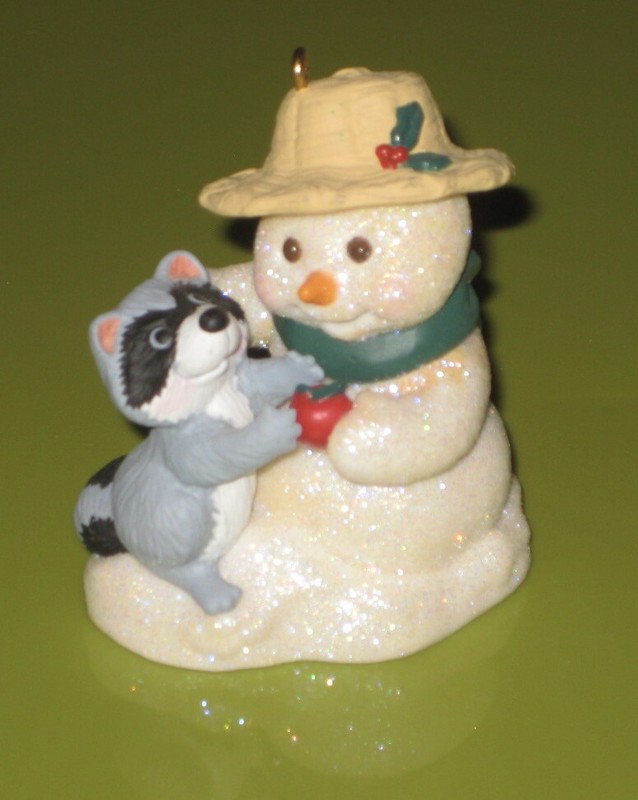 HALLMARK 2001 SNOW BUDDIES ornament. Snowman with Raccoon.  No box.