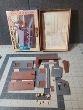 Vintage Plasticville HO Scale Freight Station 2610-100 W Original Box Complete
