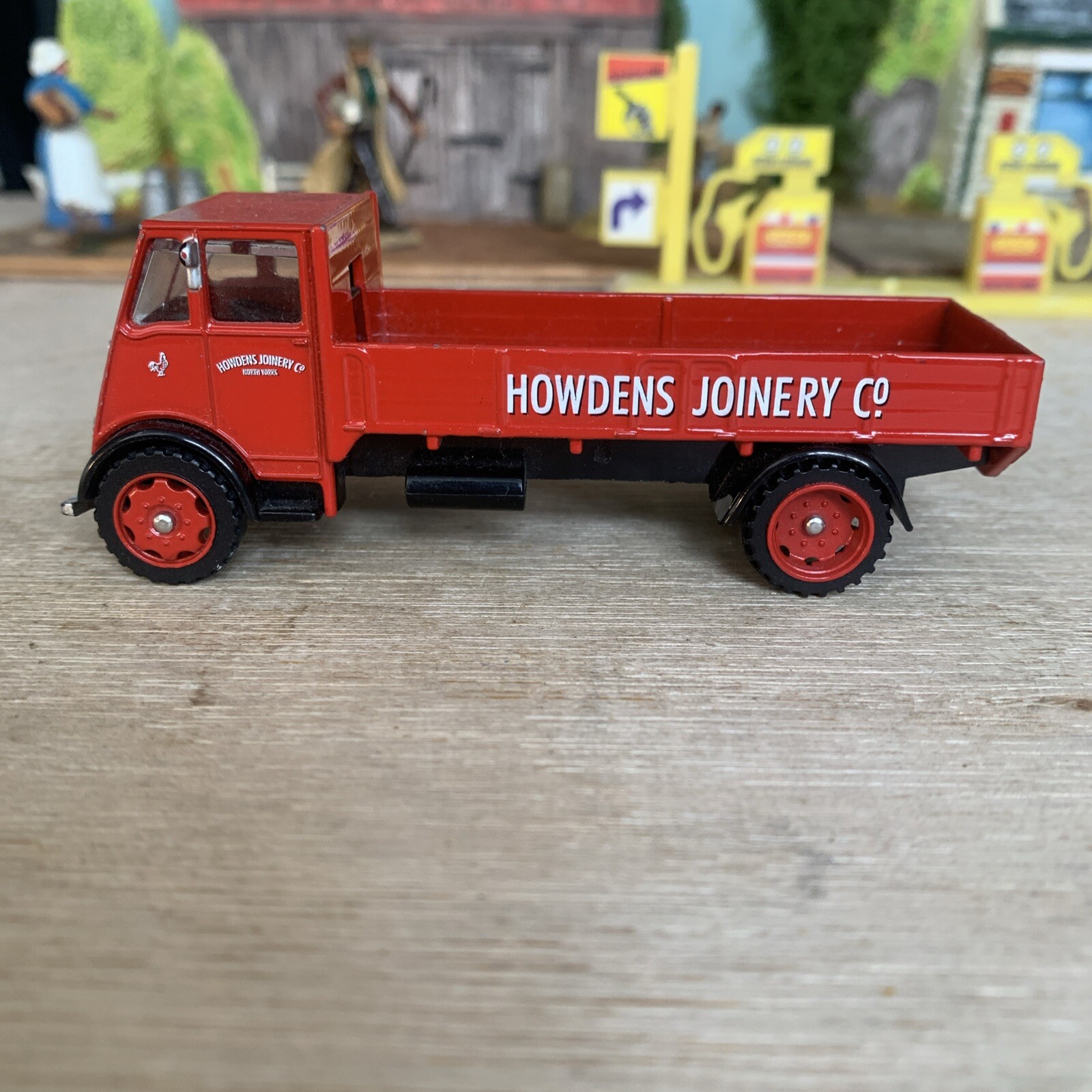 Corgi Howdens Joinery Co Limited Edition Collectible Truck - Pre-Owned