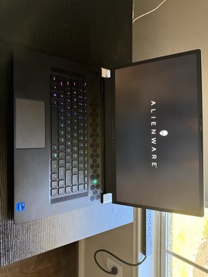 Alienware X17 R1, i7 11800h, RTX 3080, 32 GB RAM, OG Box, 2 TB SSD, RGB TouchPad