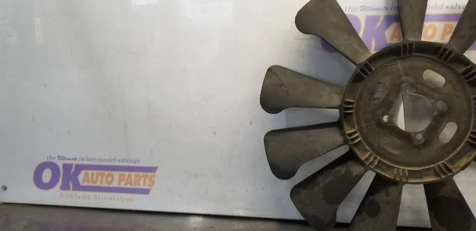 99 CHEVY TAHOE 5.7L 19.5" CLUTCH FAN BLADE - Image 3 of 4