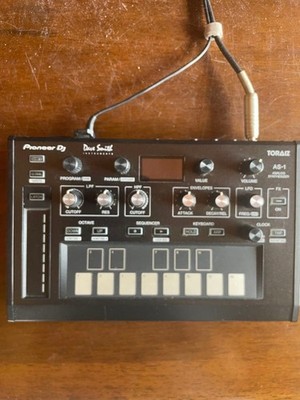 Pioneer DJ TORAIZ AS-1 Monophonic Analog Synthesizer