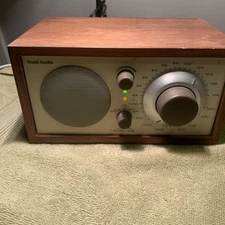 Tivoli Audio Henry Kloss Model One Tuner AM/FM Aux walnut Beige Tested w/cord
