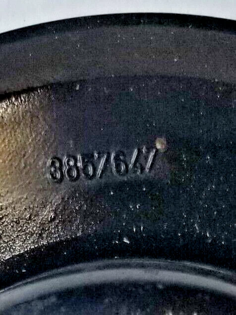 Volvo Penta Marine 2004 3.0GL Pully  3857647 *USED* (D10-1) - Image 2 of 4