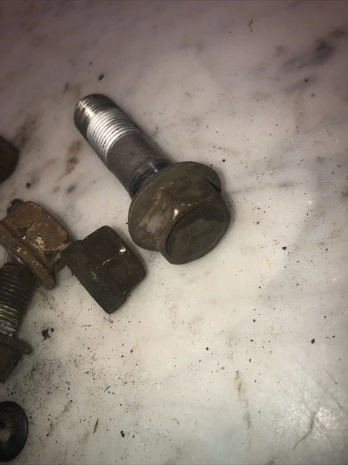 1994 - 1997 丰田赛利卡前驱动 LH 悬架螺栓 c1 硬件 — 第 4/4 张图片