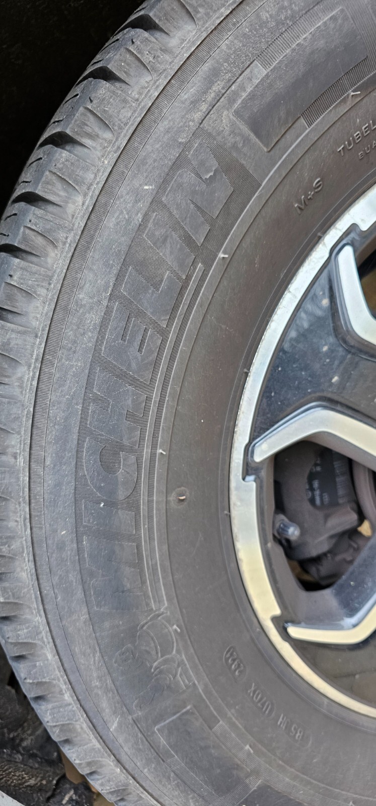 MICHELIN AGILIS Tyres 225 / 75 R16 For Camper Van Motorhome Vehicle