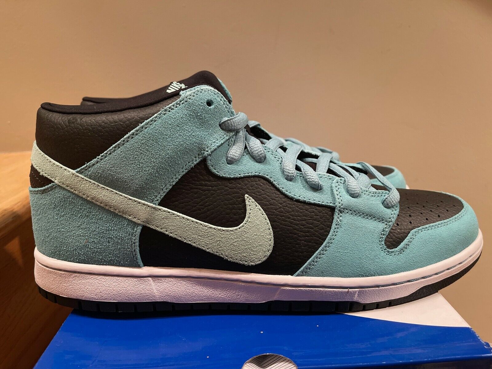 NIKE SB DUNK MID \