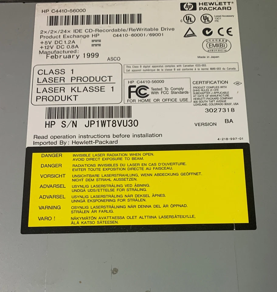 HP CD-Writer Plus 7500 Series C4410-56000 2x/2x/24x CD/R/RW Drive February 1999 - Image 2 of 4