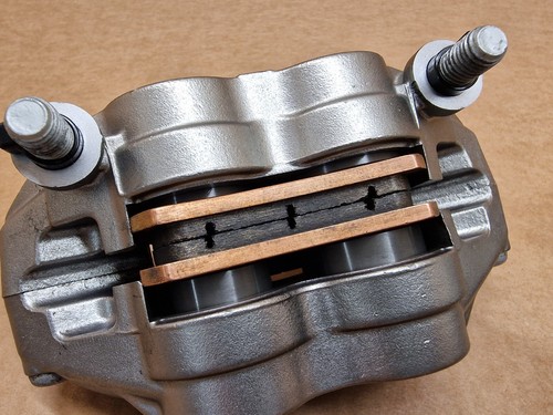 KTM DUKE 790 Front brake calipers Clean pistons 2018 - 2020 - Picture 5 of 11