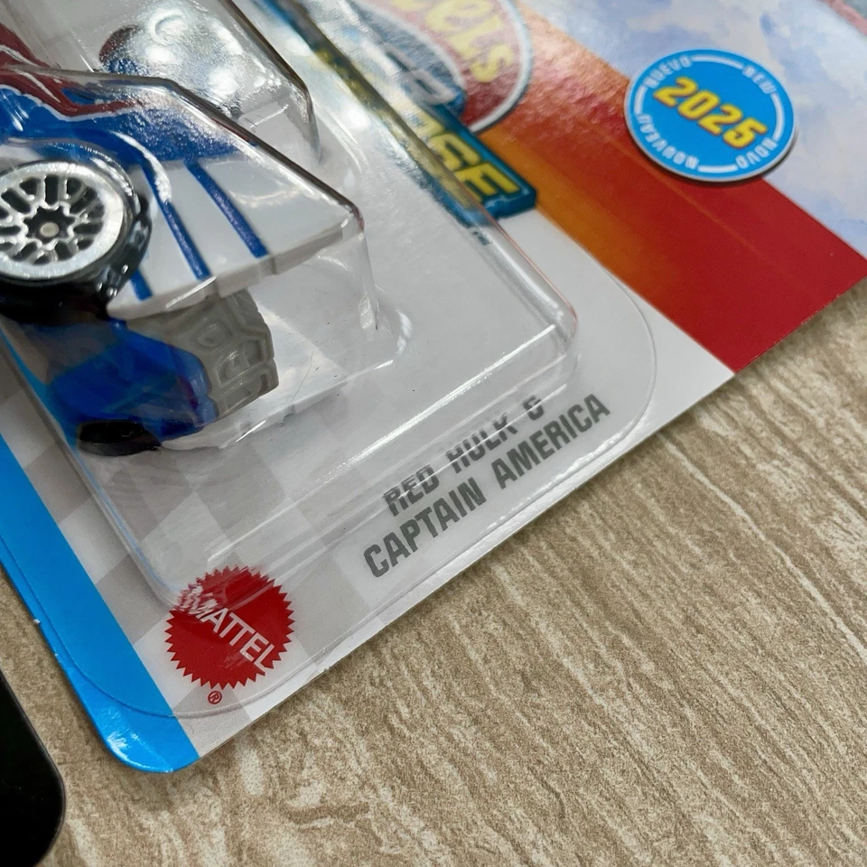 Hot Wheels Racer Verse Red Hulk & Captain America + Donald Duck & Goofy 2025 - Image 4 of 4