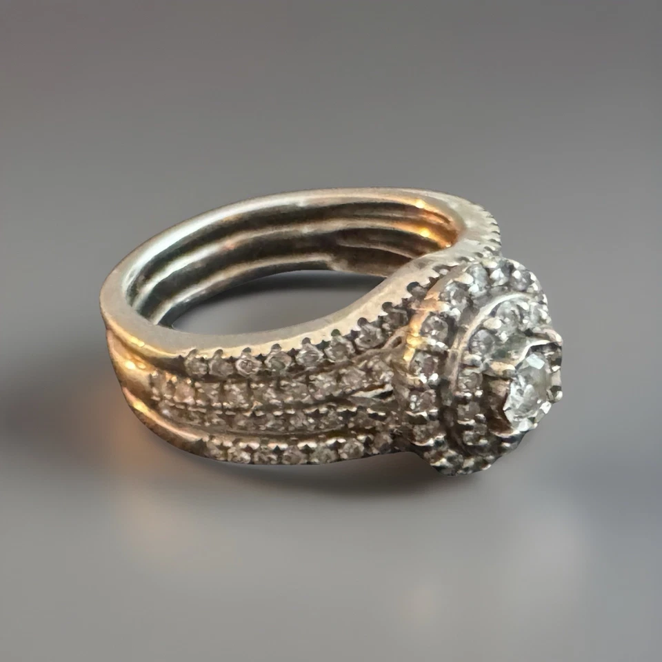 Шикарное обручальное кольцо из белого золота 14 карат с двойным ореолом и тройным разделением бриллиантов паве - Изображение 3 из 4