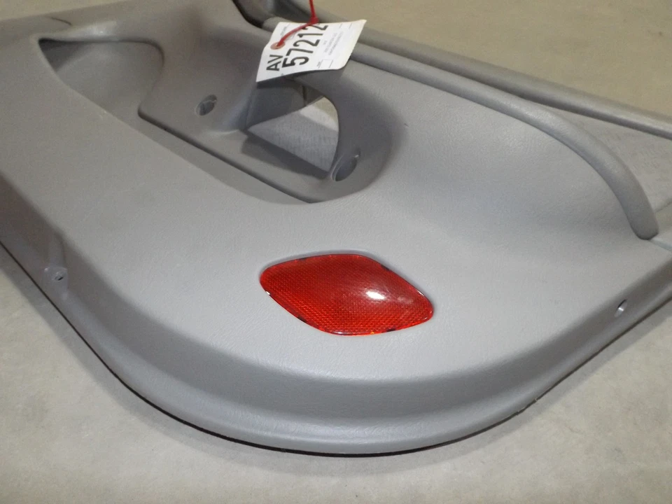 2004–2006 Hyundai Elantra Front Right Passenger Door Interior Trim Panel Used - Изображение 3 из 4