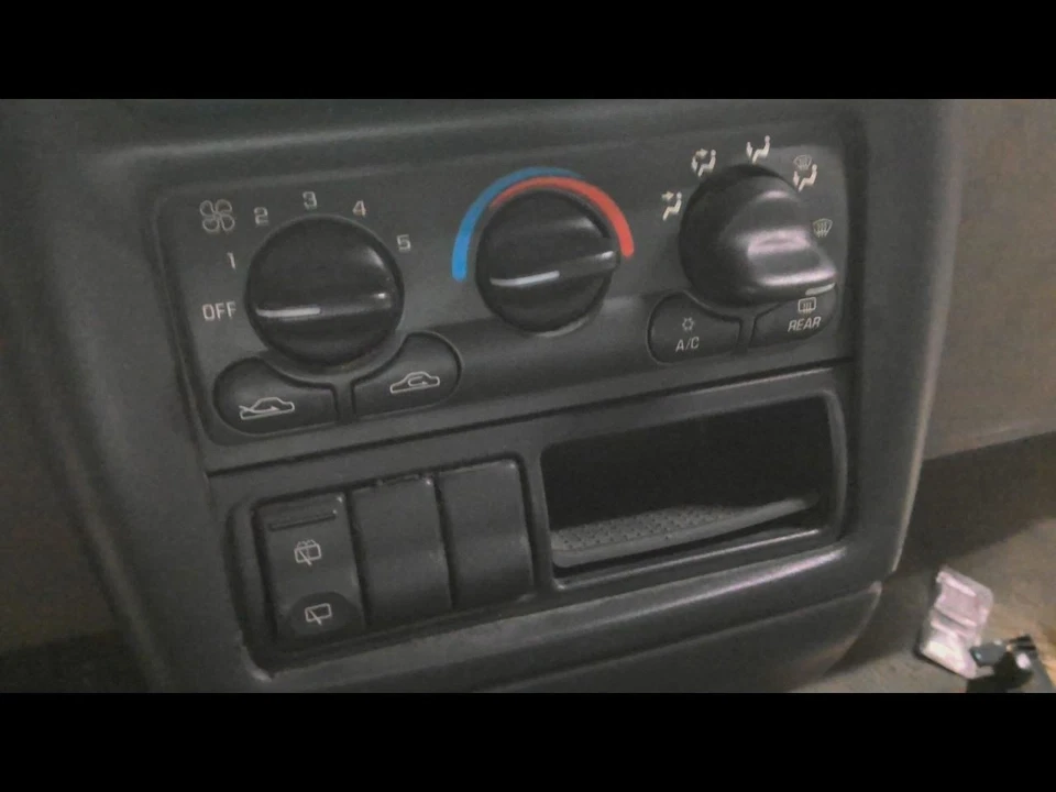 Temperature Control Dash Mounted Control Fits 97-99 SILHOUETTE 728562 - Image 2 of 2