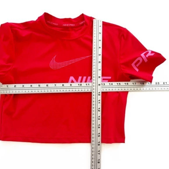 耐克训练专业衬衫女式中号 Dri-Fit 红色粉色短短袖 — 第 4/4 张图片