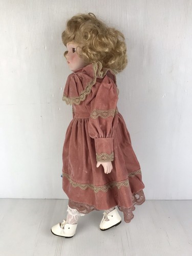 The Heritage Mint Collection Porcelain Doll 39cm - Picture 5 of 11