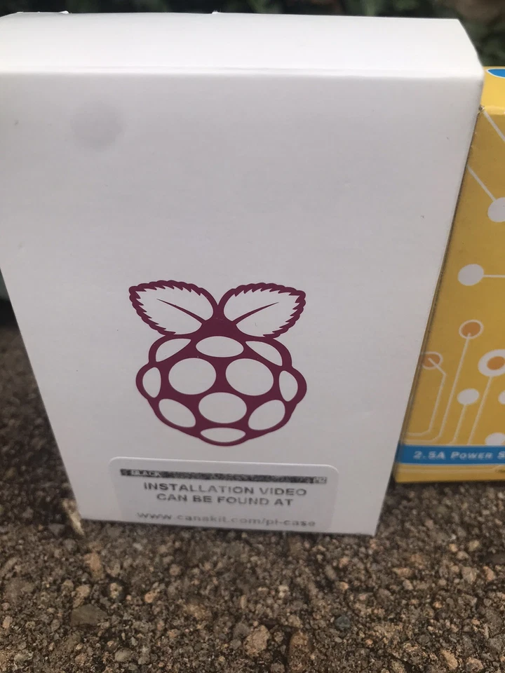 Raspberry Pi 2 B 1GB RAM Basic Kit With Power Supply - Image 4 of 4