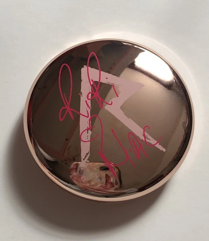 Riri Hearts Mac Mac Cosmetics X Rihanna Hibiscus Kiss Satin Powder Blush - Image 2 of 4