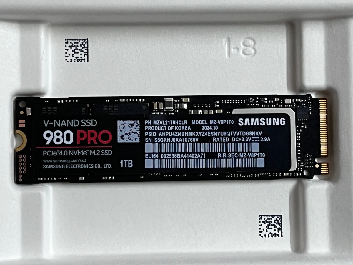 Samsung 980 PRO MZ-V8P1T0 1TB PCIe4.0 NVMe M.2 2280 Solid State