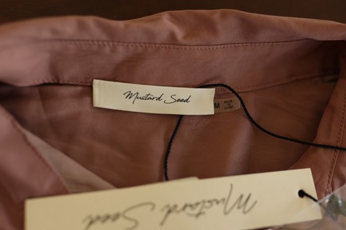 Mustard Seed NWT Mauve Button Down Balloon Sleeve Satin Top Size M - Picture 5 of 13