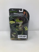 Untamed Raptor by Fingerlings - Stealth Green - Interactive Collectible Dinosa