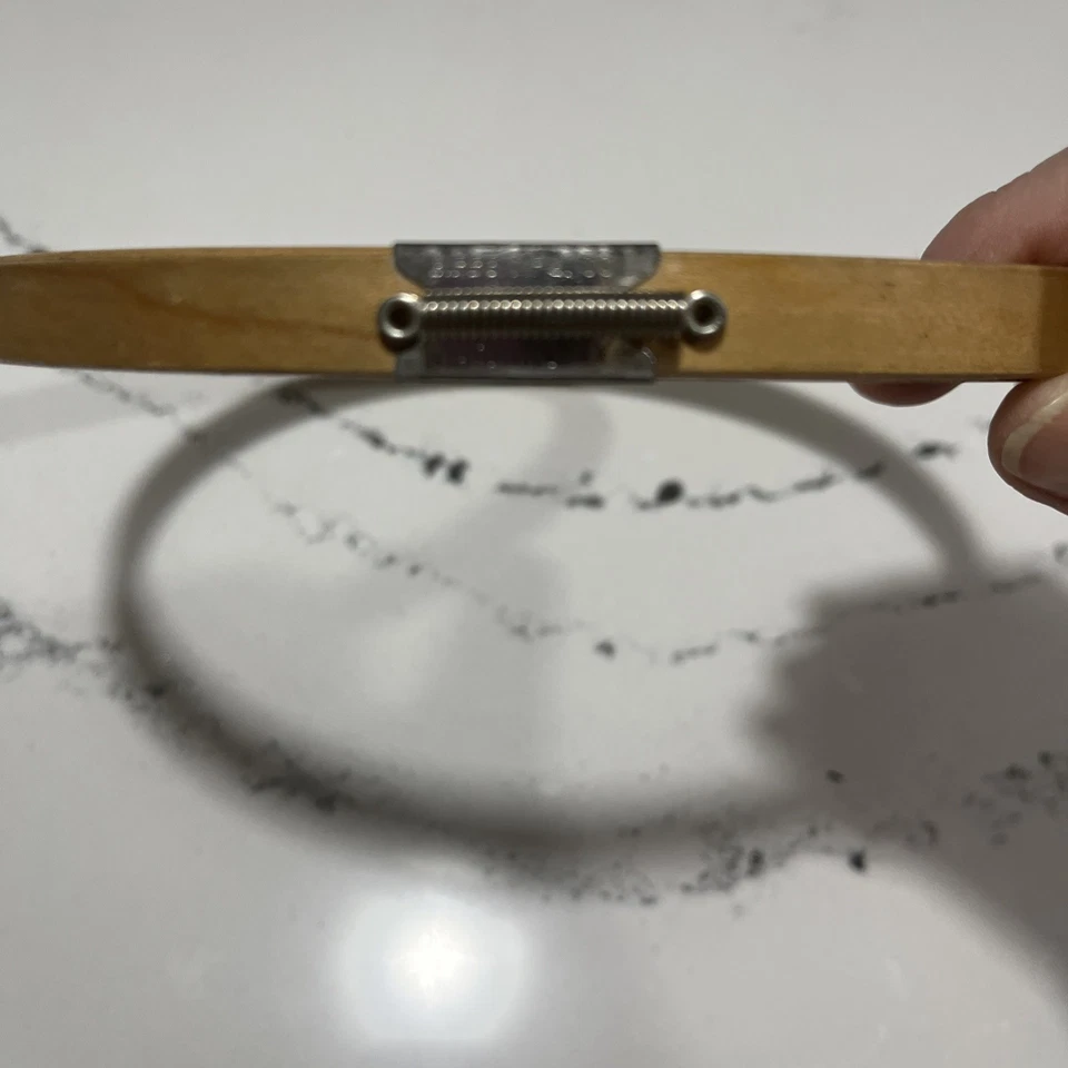 Vintage Gibbs Wood Wooden 7” Round Felt Lined Embroidery Hoop Spring Tension - Image 2 of 4