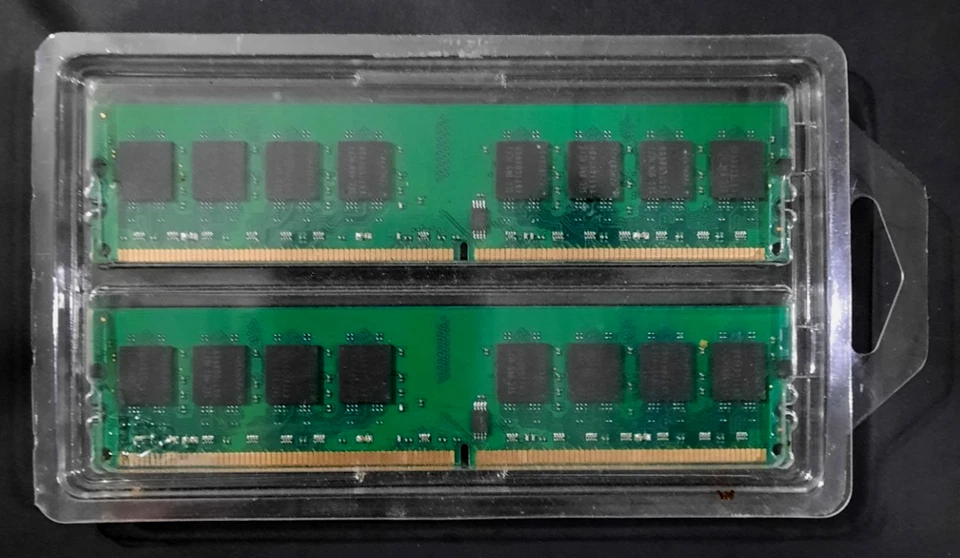 Komputer Bay 2GB x 4 / PC2-6400-DDR2-800Mhz NON ECC LD UNBUFFERED RAM - Image 4 of 4