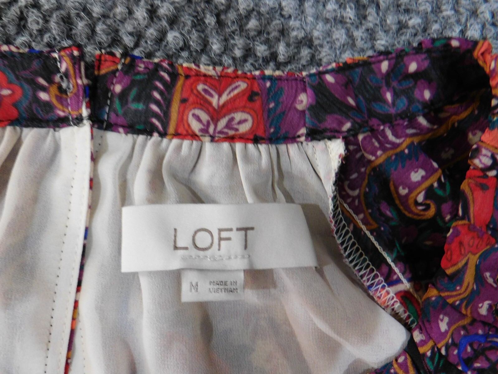 Loft top medium red gemoetric pullover lined shee… - image 5