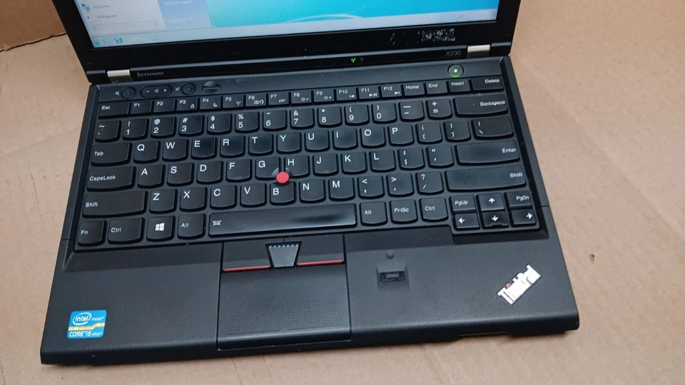 Portátil Lenovo Thinkpad X230/X220 Core i5 @ 2,50 GHz Pantalla LCD de 12,5" Windows 7 Foto 4 de 4