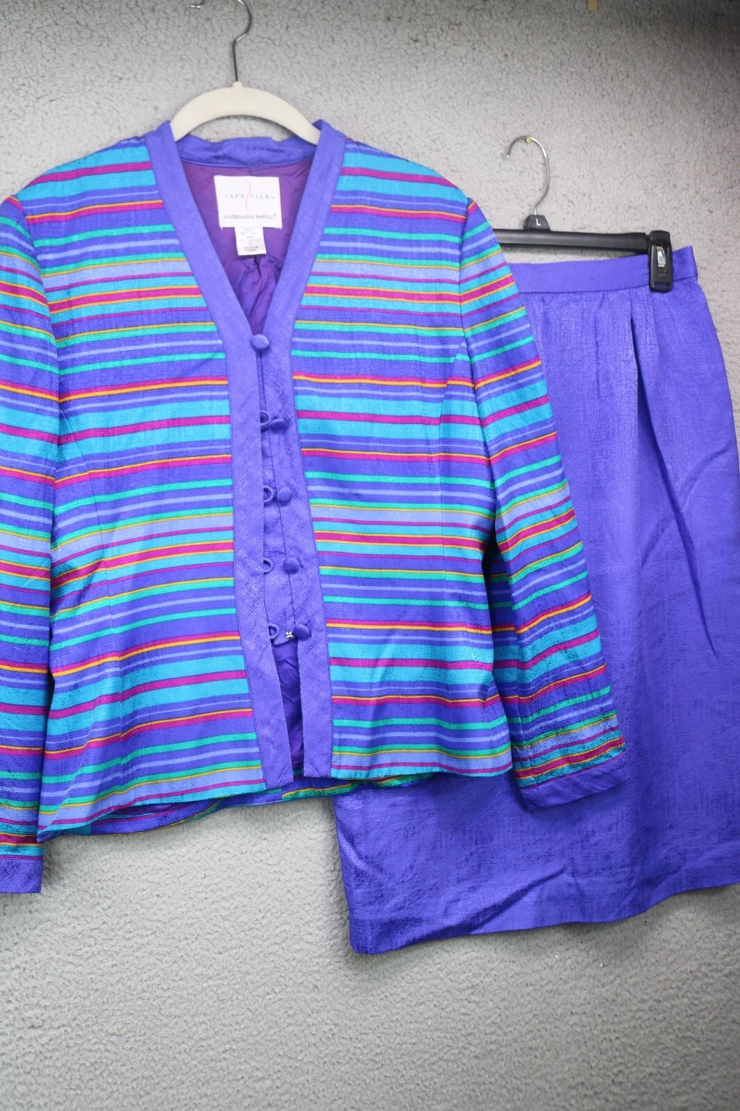 Safe Silk by Adrianna Papell 100% Silk Skirt Set-Size 8-90's
Opens in a new window or tab