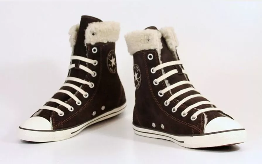 Dainty Hi Tops - Women 6M - Suede 540305C