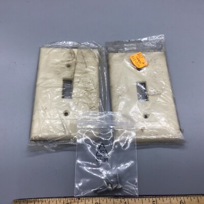NOS Vintage Sierra Electric (2) Beige Smooth Light Switch Covers W/ Screws