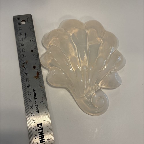 art glass pink opalescent Shell Dish - Picture 3 of 4