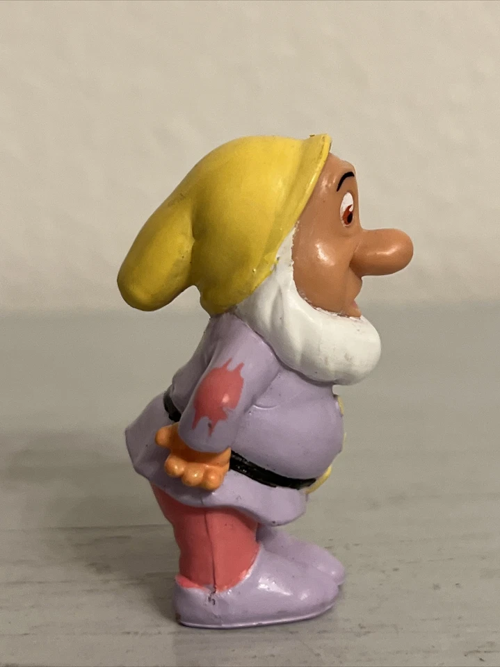 "Figura de acción de juguete de 2"" SNEEZY SEVEN DWARFS DISNEY DE COLECCIÓN (1993)" Foto 2 de 4