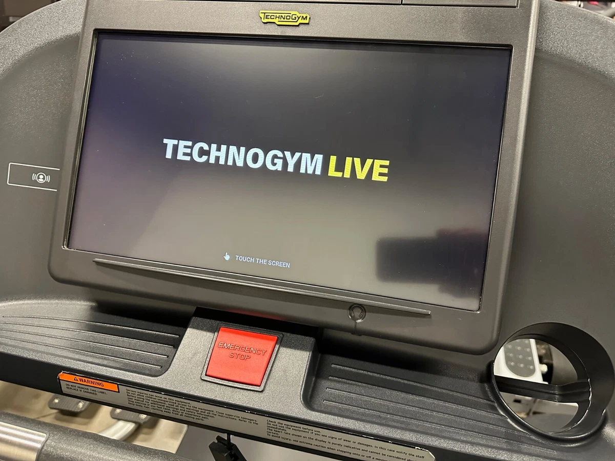 TechnoGym EXCITE 1000 Treadmill with LIVE Console eBay