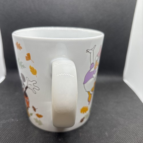 Taza de café Disney Mickey And Friends Harvest Hoopla marcas Zrike de R Squared - Imagen 4 de 9