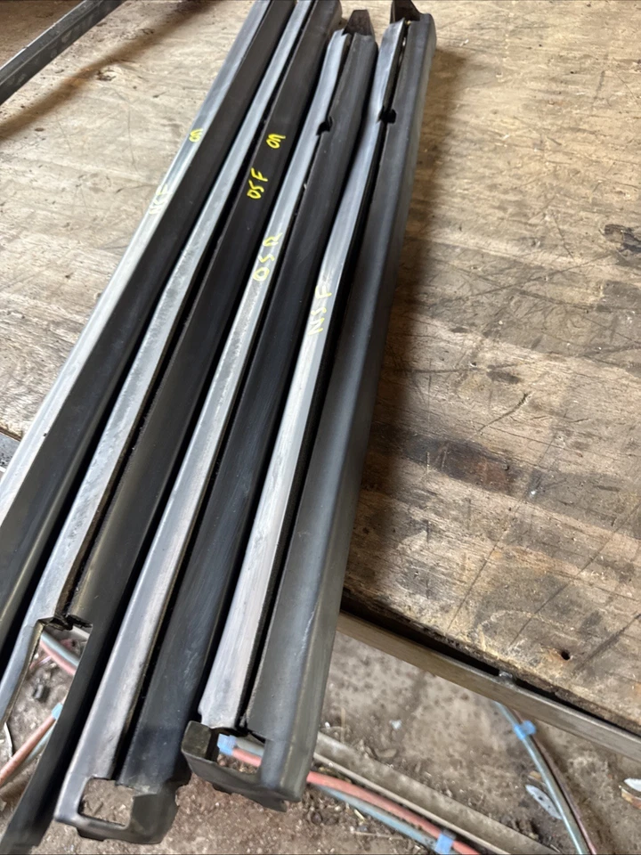 Range Rover Classic Front And Rear Window Door Seals 4x - Image 2 of 4