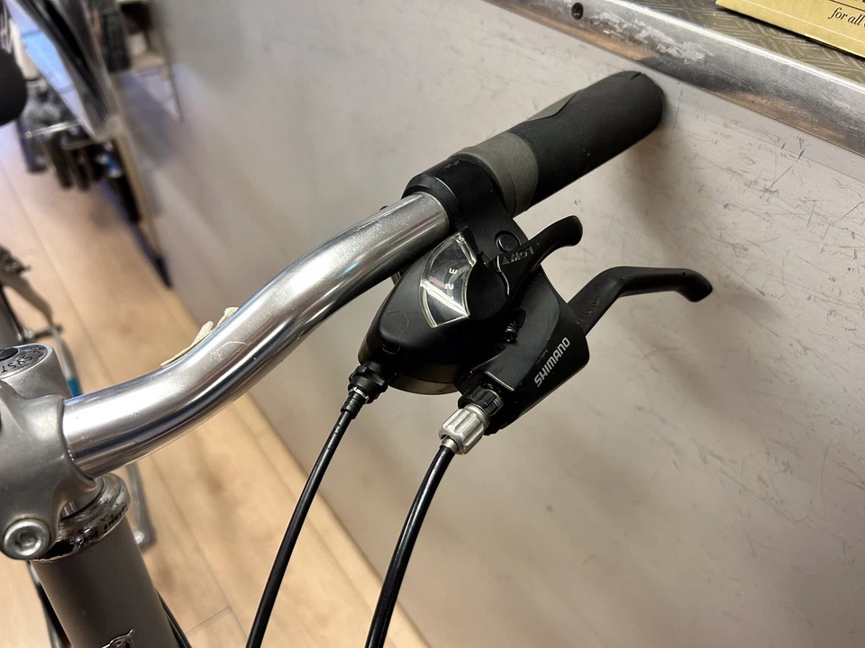 Used Raleigh E-Dale Lad 700C Wheels 19" Frame Hybrid Low-Step Bike Silver/Blue - Image 4 of 4