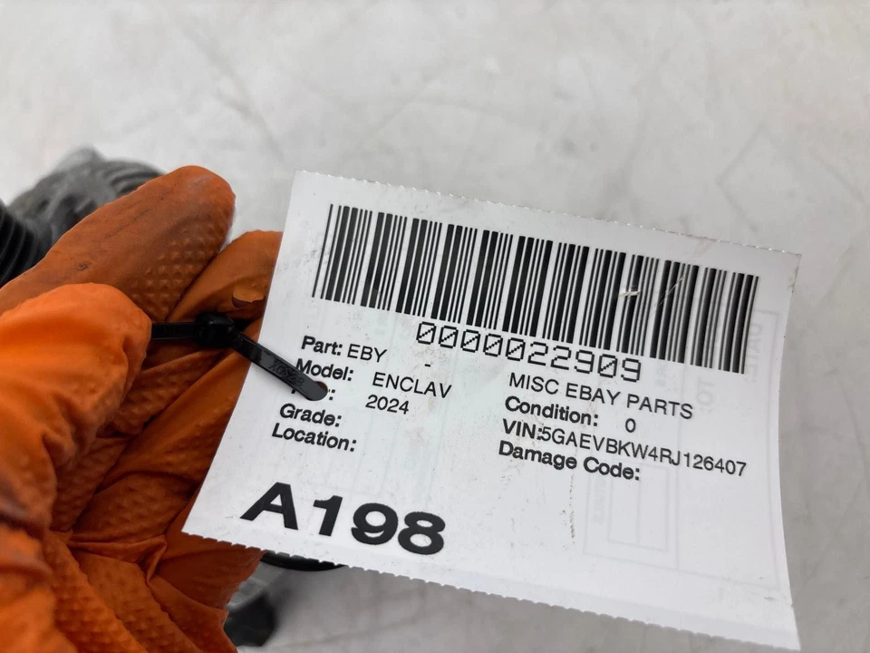 Alternador Buick Enclave 3,6 L 2023-2024 170 amperios OEM 13552645 Foto 3 de 4