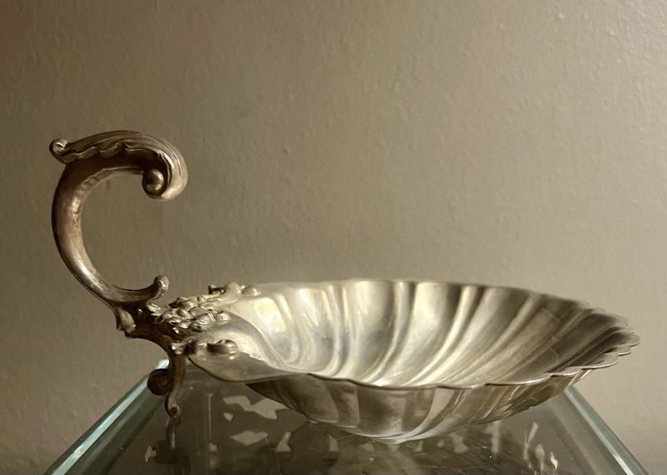 Plato de plata Sheffield Continental de principios del siglo XX con asa Foto 3 de 4