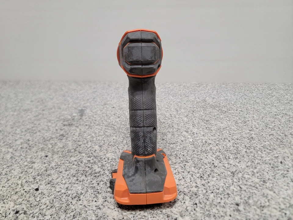 Linterna enfocada LED RIDGID R8693 Gen5x 18V inalámbrica de iones de litio (solo herramienta) Foto 2 de 4