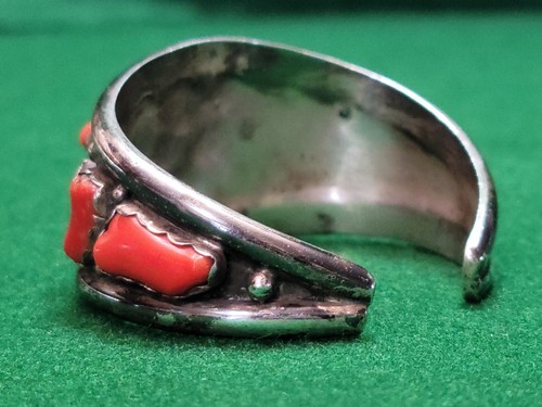 NATIVE AMERICAN VINTAGE NAVAJO STERLING SILVER 925 CORAL CLUSTER BRACELET - Picture 7 of 20